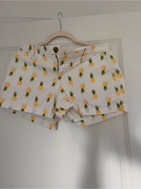Old Navy Pineapple Themed Shorts - Size 6